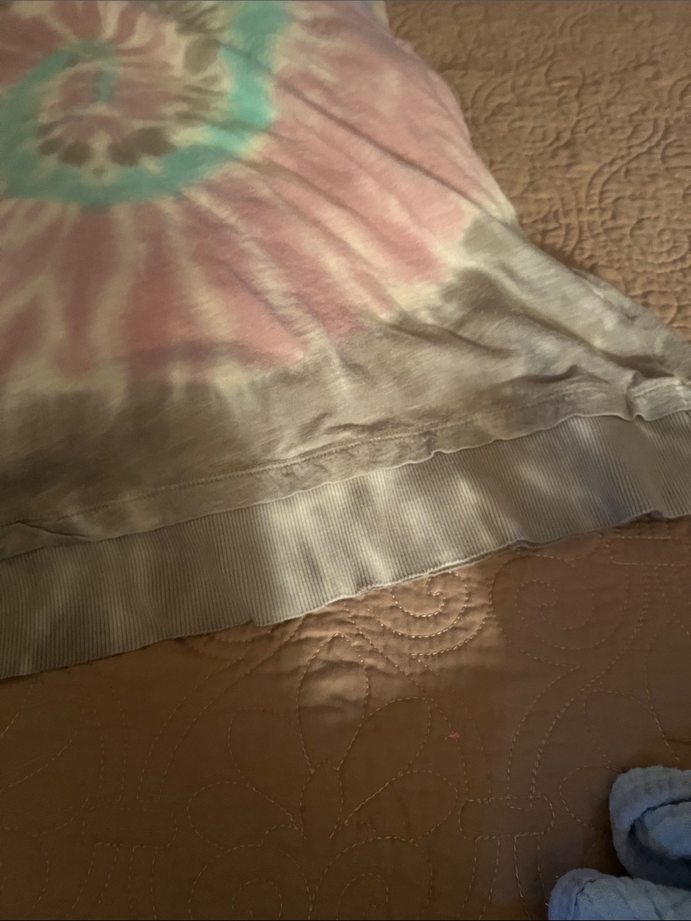 Spiral Tie-Dye Sleeveless Tank Top in Pink, Aqua & Gray - Picture 4 of 8